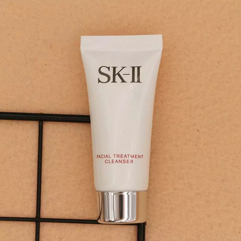 skii神仙水正品气味,sk-ii神仙水能够当爽肤水用吗