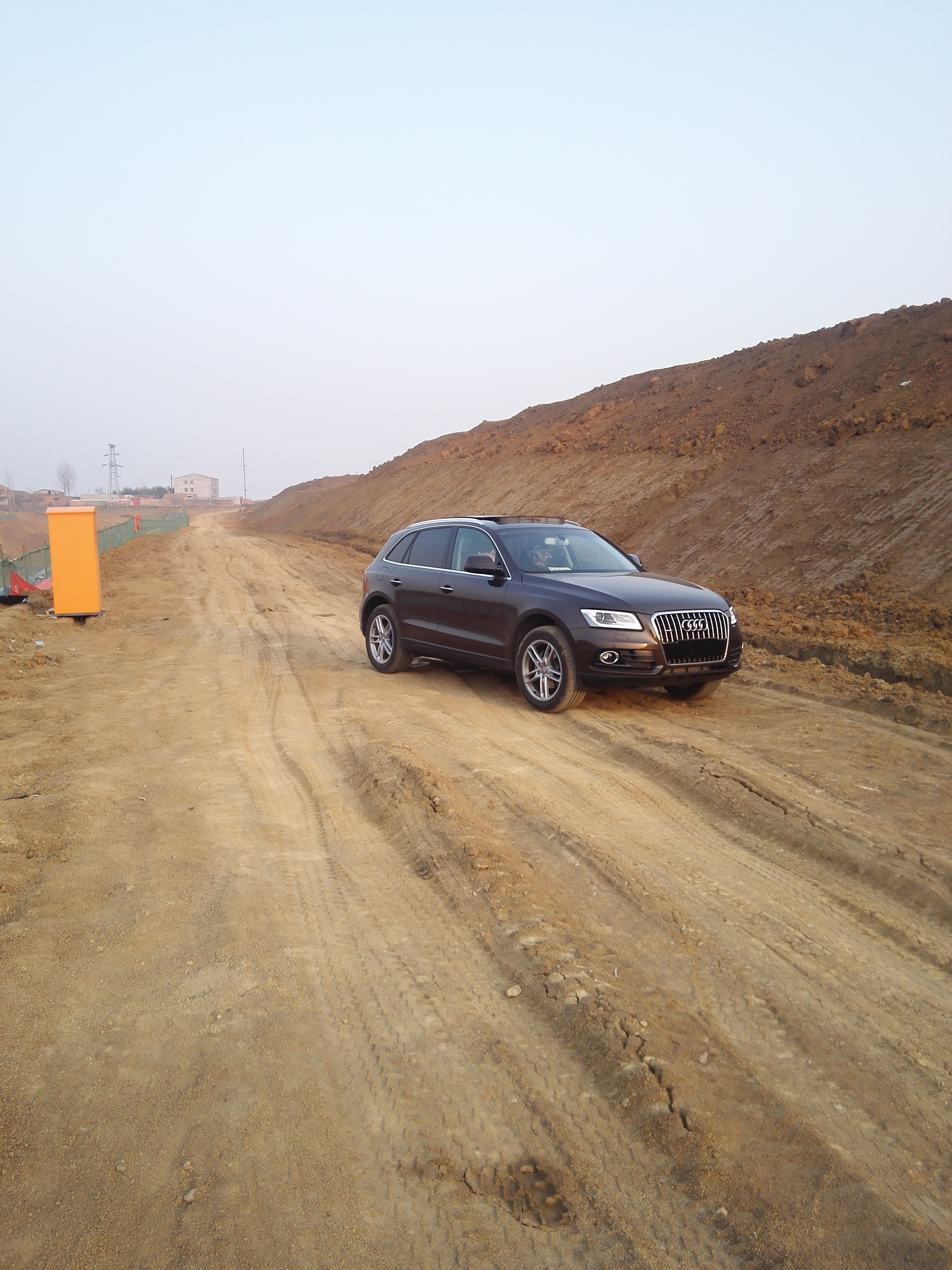 奥迪q5e-tron评测,开了10年的奥迪q5还值得入手吗