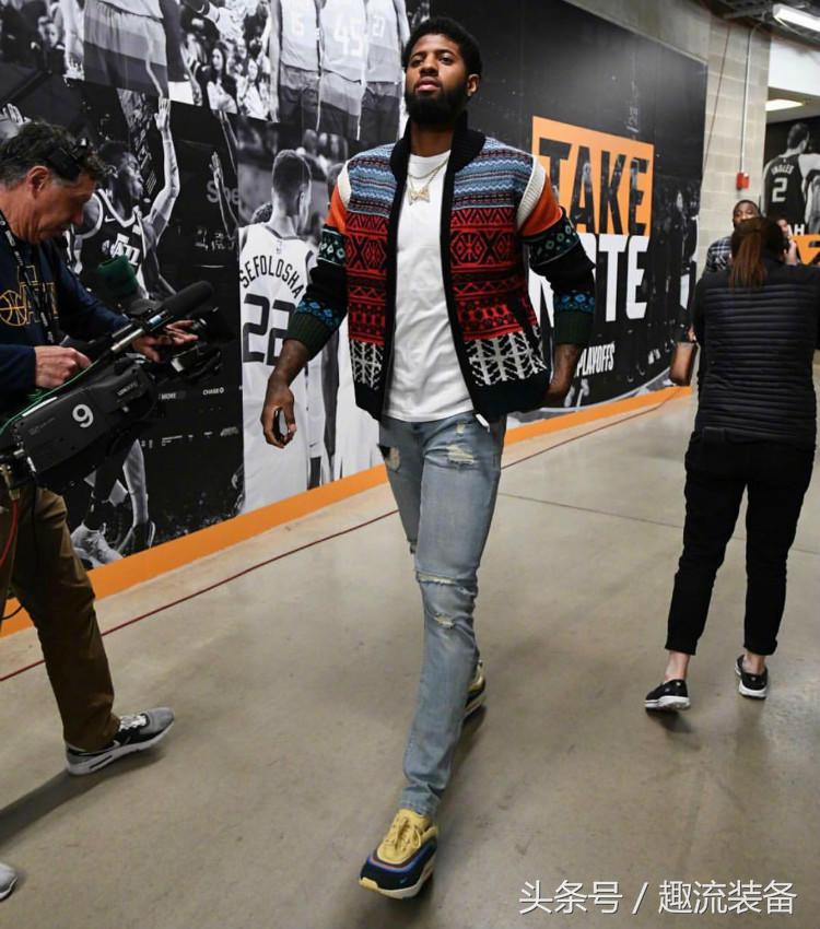 NBA季后赛球星场下穿搭盘点