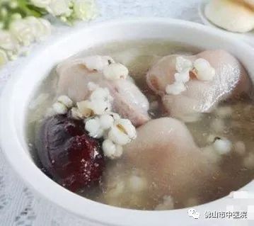 骨头受伤煲什么药材汤比较好,骨折药膳汤活血化瘀