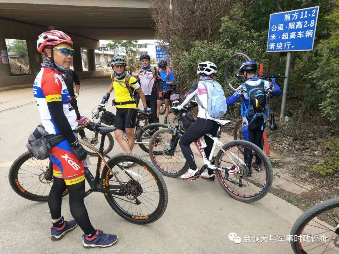 喜德盛山霸mt2与美利达挑战者900,喜德盛2020款山霸mt3碳纤维山地车