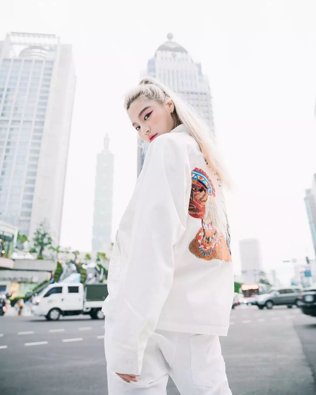 壁池丨这位台湾潮女的22个LOOK，值得你女朋友学习！