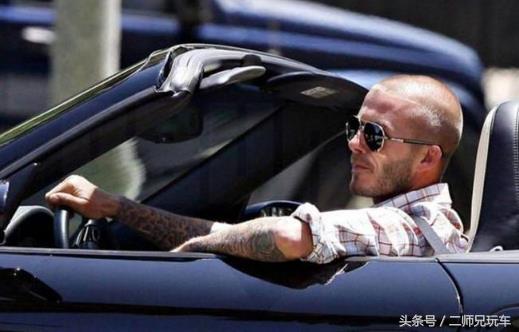 戴墨镜开车真的很帅，入院前的我也这么想的！
