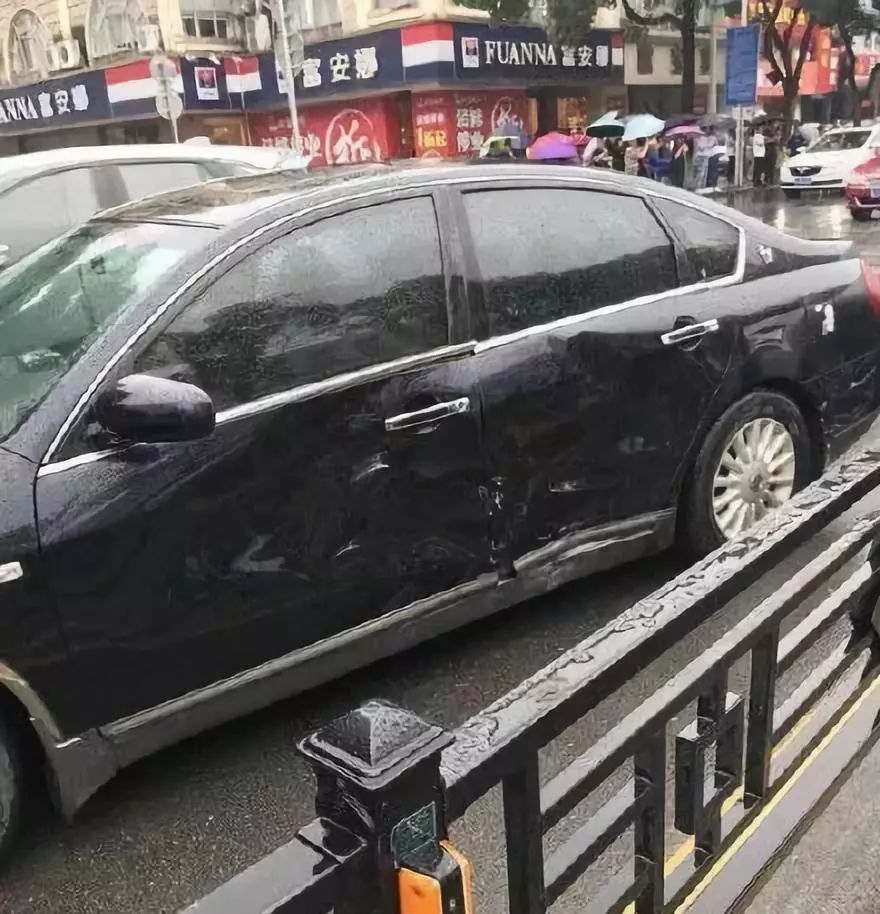 租来超跑酿事故面临巨额赔偿，驾驭超跑的小巧思你不想知道吗？