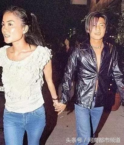 背起吉他的谢霆锋，才是我们记忆中的那个谢霆锋！