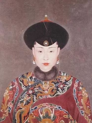 中国古代服饰的演变史 (古代女子穿什么服装最好看)
