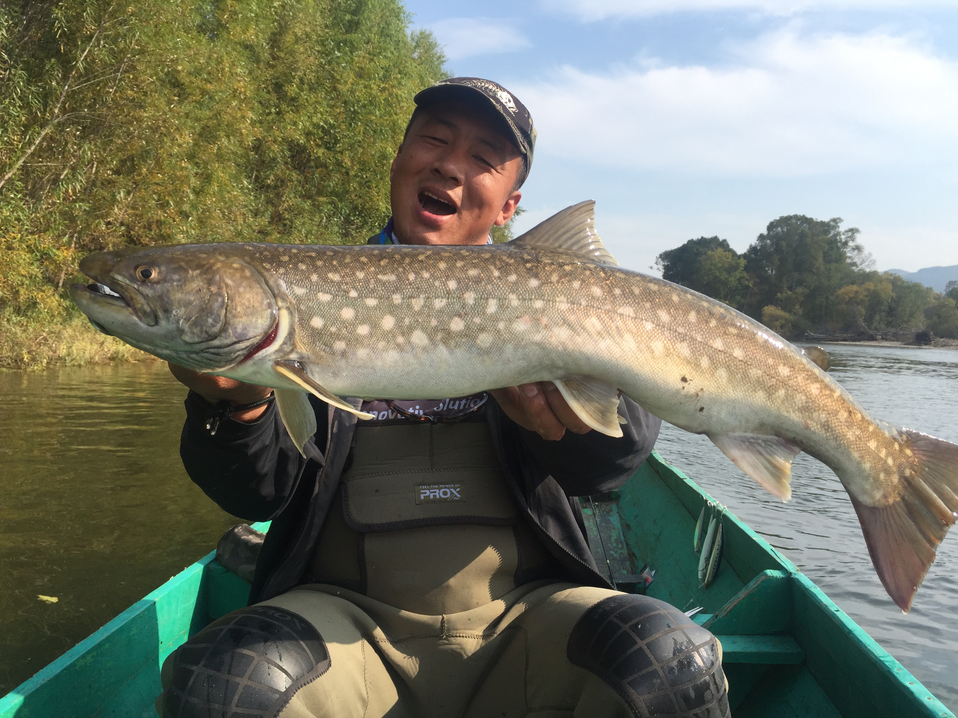 中国钓鱼爱好者海上钓鱼,中国钓鱼人海钓视频
