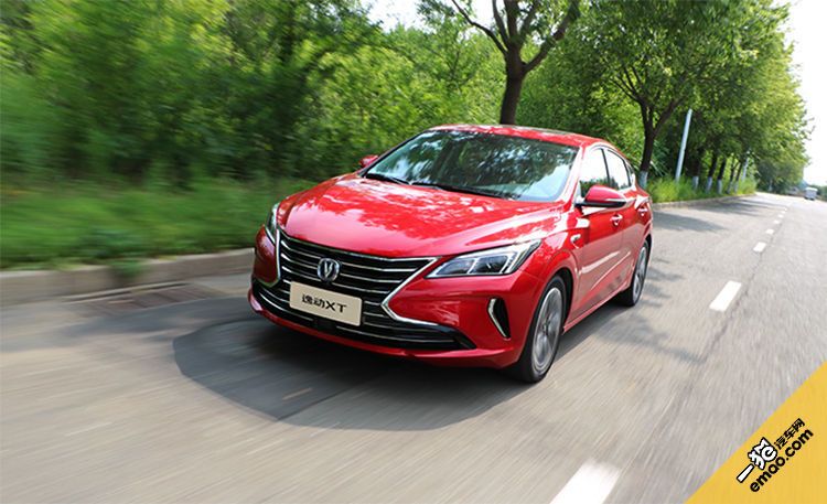 长安逸动xt和福特福克斯怎么选择,长安致尚xt和逸动xt有什么区别