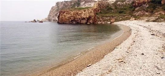 踏浪看海享受日照沙滩海浪,玩遍海边