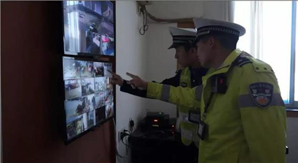 车在停车位被蹭了找不到人怎么办,车在车位上被蹭找不到人报案材料