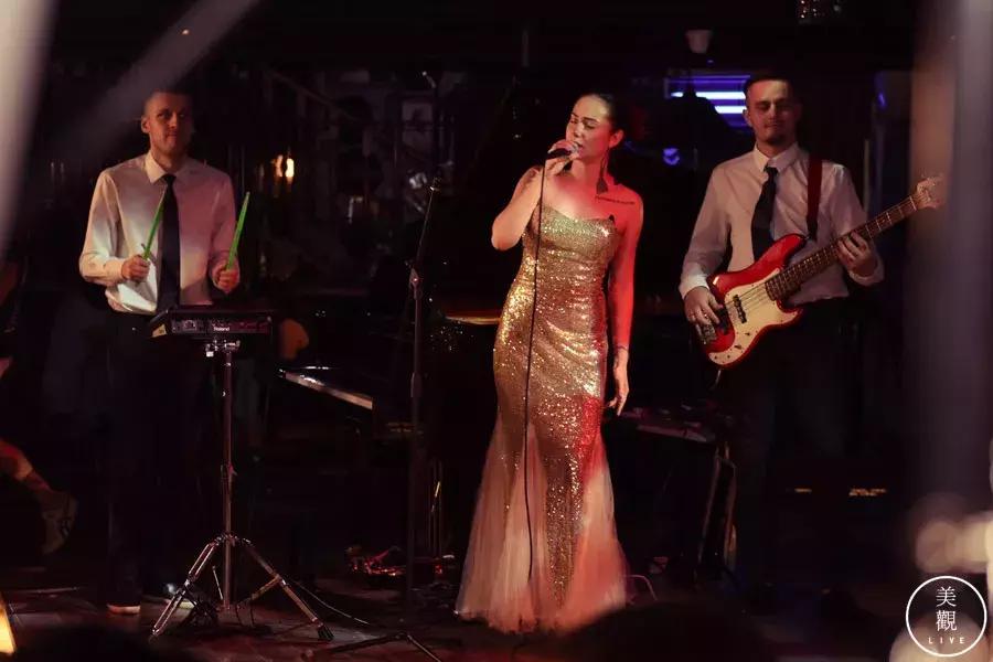 上周末，我在西安参加了一个非常Skr的潮人聚会