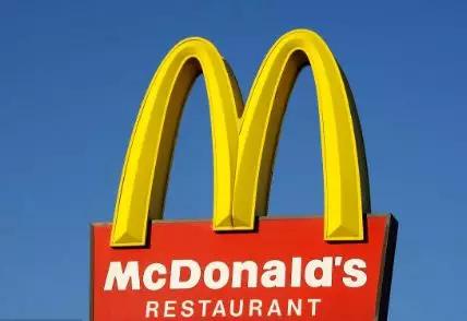 喜茶首创迪士尼小镇,喜茶迪士尼限定门店