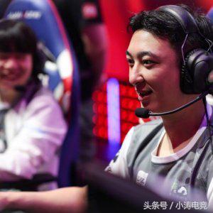 是人是鬼都在秀，只有校长在挨揍！王校长首秀惨遭制裁