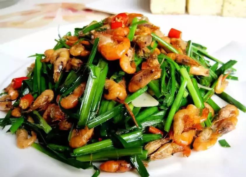 韭菜和什么一起炒最好吃,韭菜炒鸡蛋韭菜怎么炒才不会老