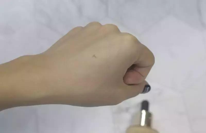 精华类粉底液类天花板测评,大牌粉底液超级持妆测评