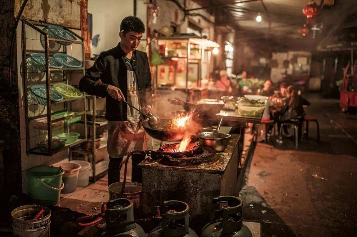哪些餐饮加盟店合适创业,创业餐饮店什么时候合适开第二家