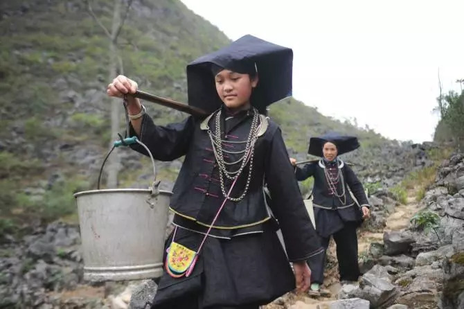 广西壮族服饰,广西百色壮族服饰