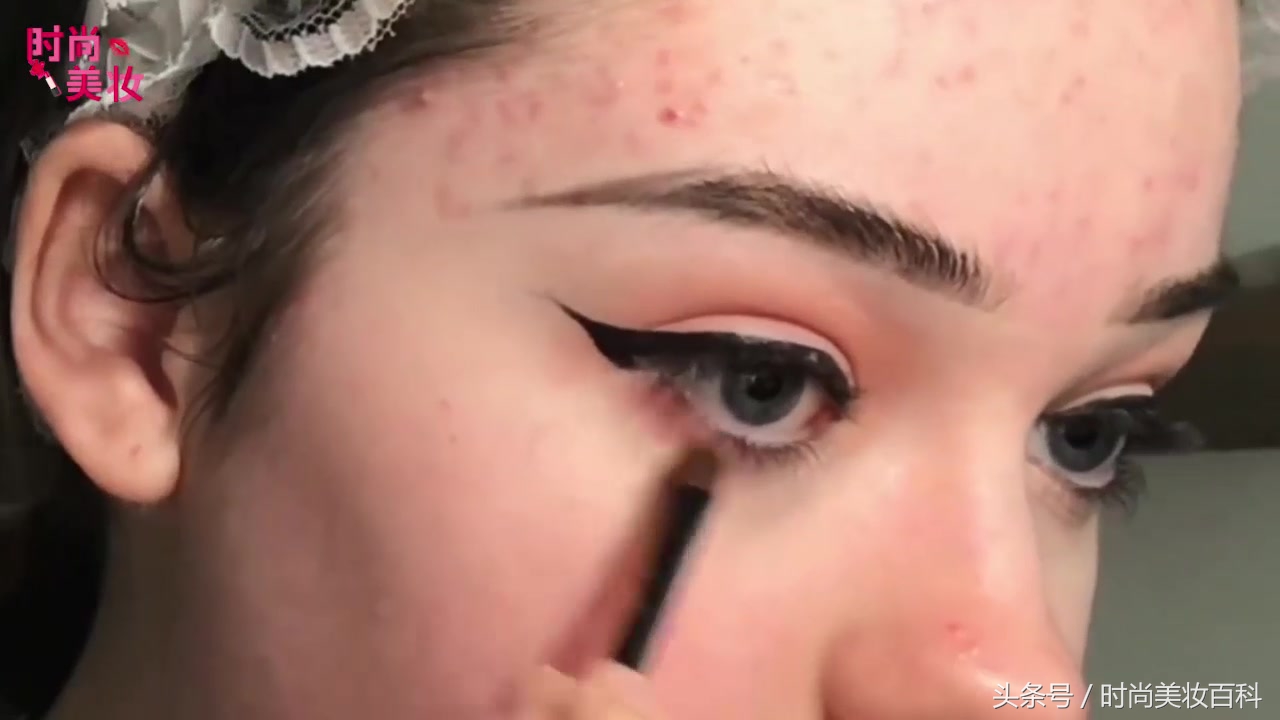 新手化妆如何找到合适自己的妆容,新手化妆简单好看的妆容教程