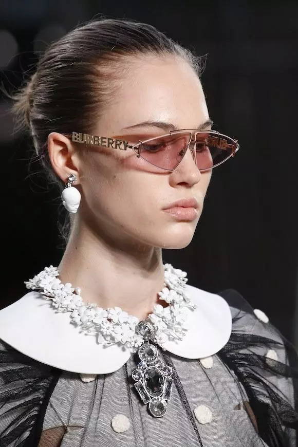 现在的burberry,burberry新设计师商品