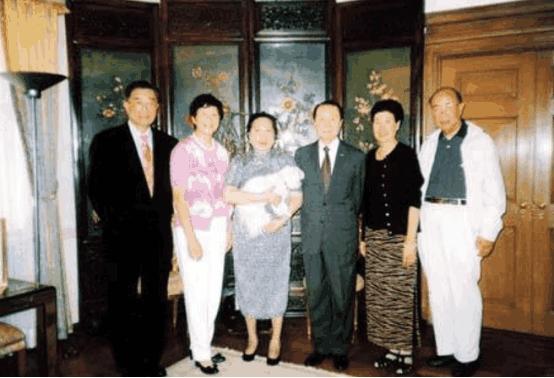 民国孔宋陈三大家族结果如何,民国四大家族孔蒋关系