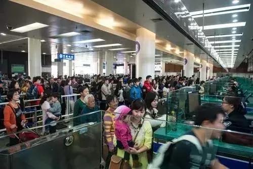 海关正式出手了！有人一次被罚血本无归，打算去香港的代购要哭了