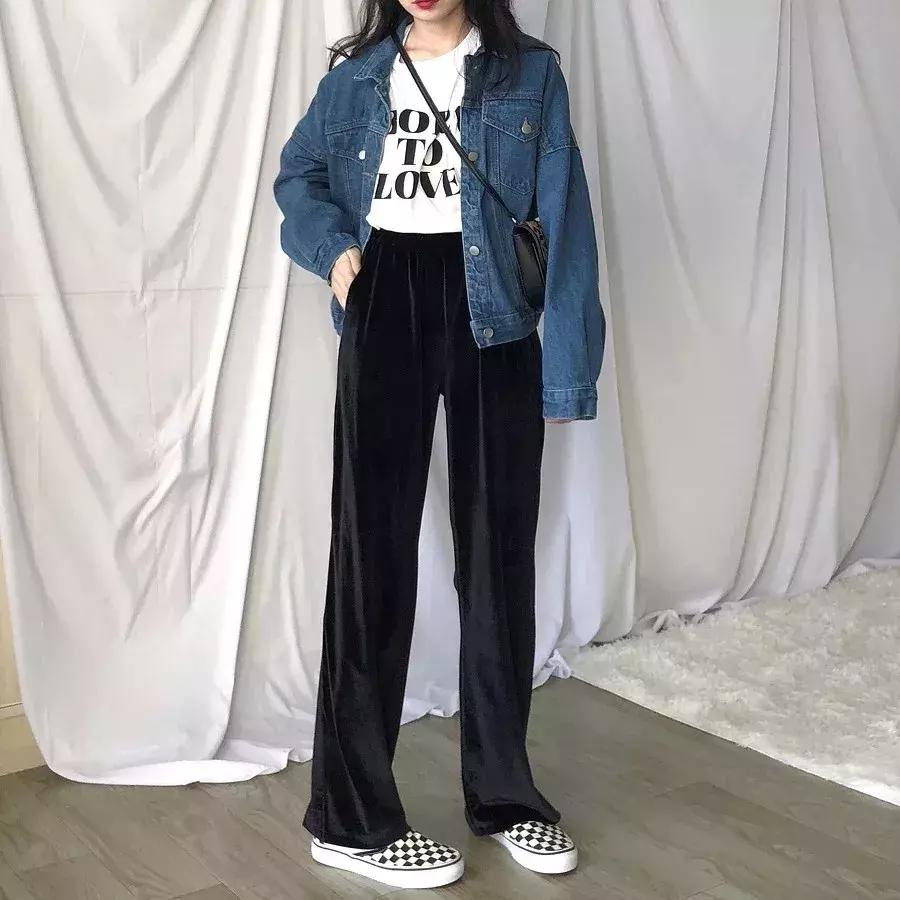 今年流行丝绒单品,冬季丝绒单品搭配