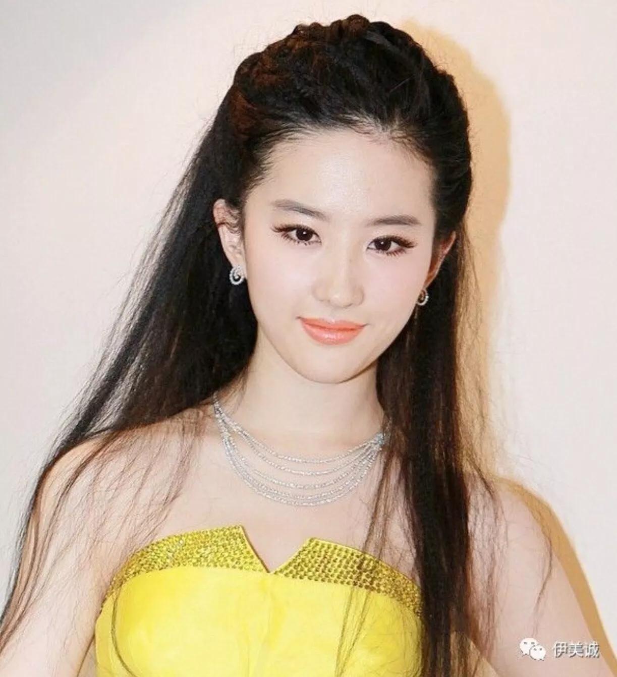 合适修饰脸型巨显脸小的刘海,如何根据脸型选择合适的刘海
