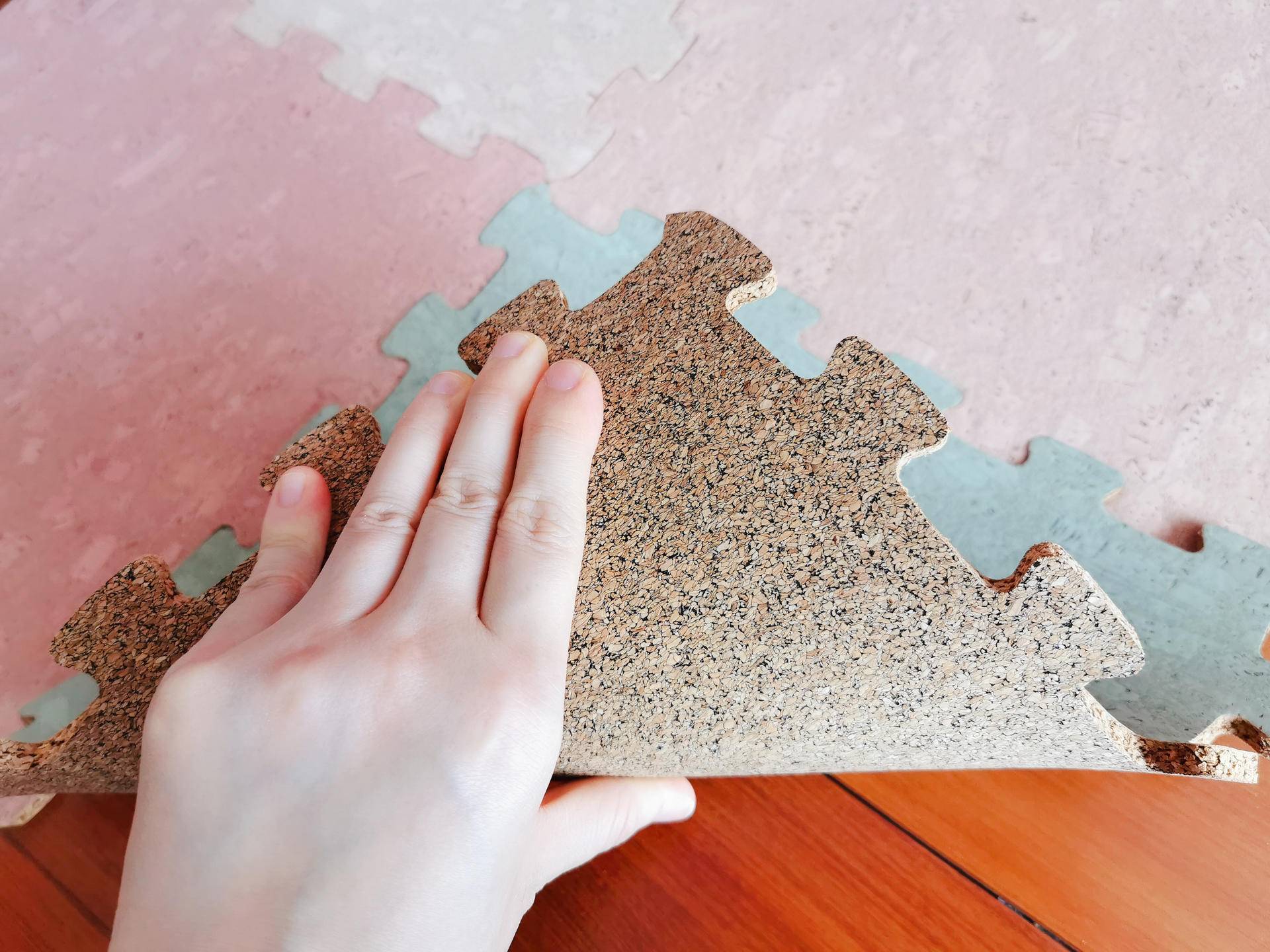 橡儿天然软木拼接地垫，装点你的家居风格