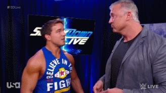 「WWE9.11战报」送葬者回归祭出锁喉抛摔！欧文斯被炒鱿鱼了