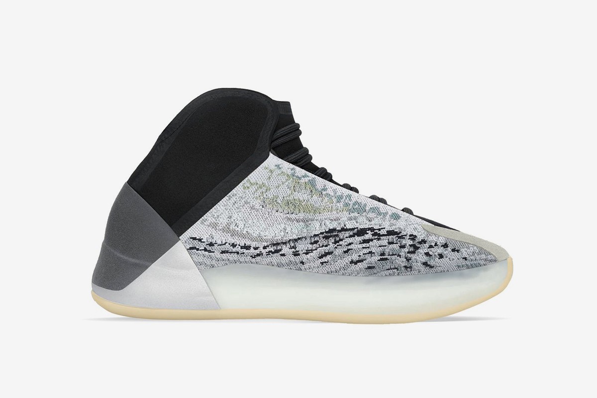 YEEZY发布2021春夏指南