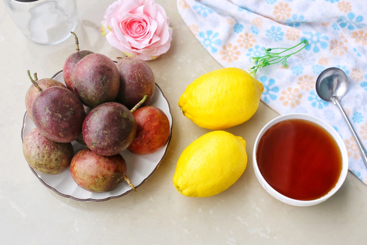自制百香果柠檬蜂蜜水教程,如何自己在家做百香果柠檬蜂蜜水