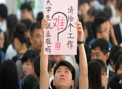 女司机代驾的真实收入,女孩跑代驾能赚多少钱