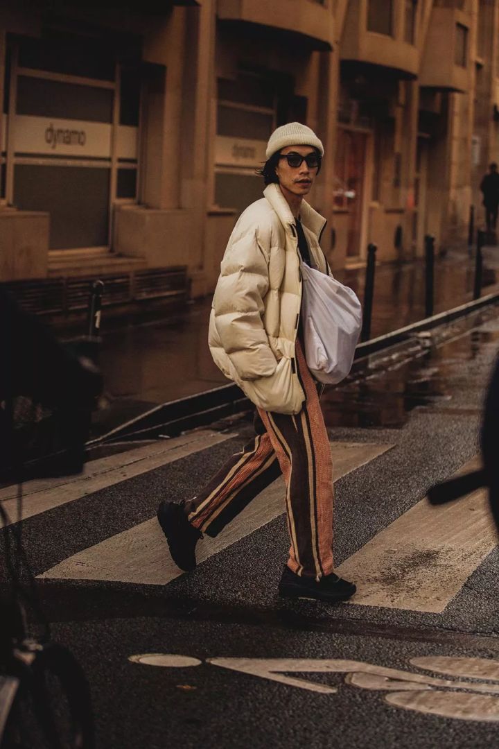 冬季男装搭配男工装裤,男生冬季裤子怎么穿暖和又好看