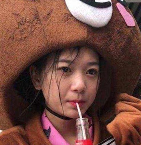 广东美女13岁做服务员，17岁创业，23岁全款买7套房，是真的吗？