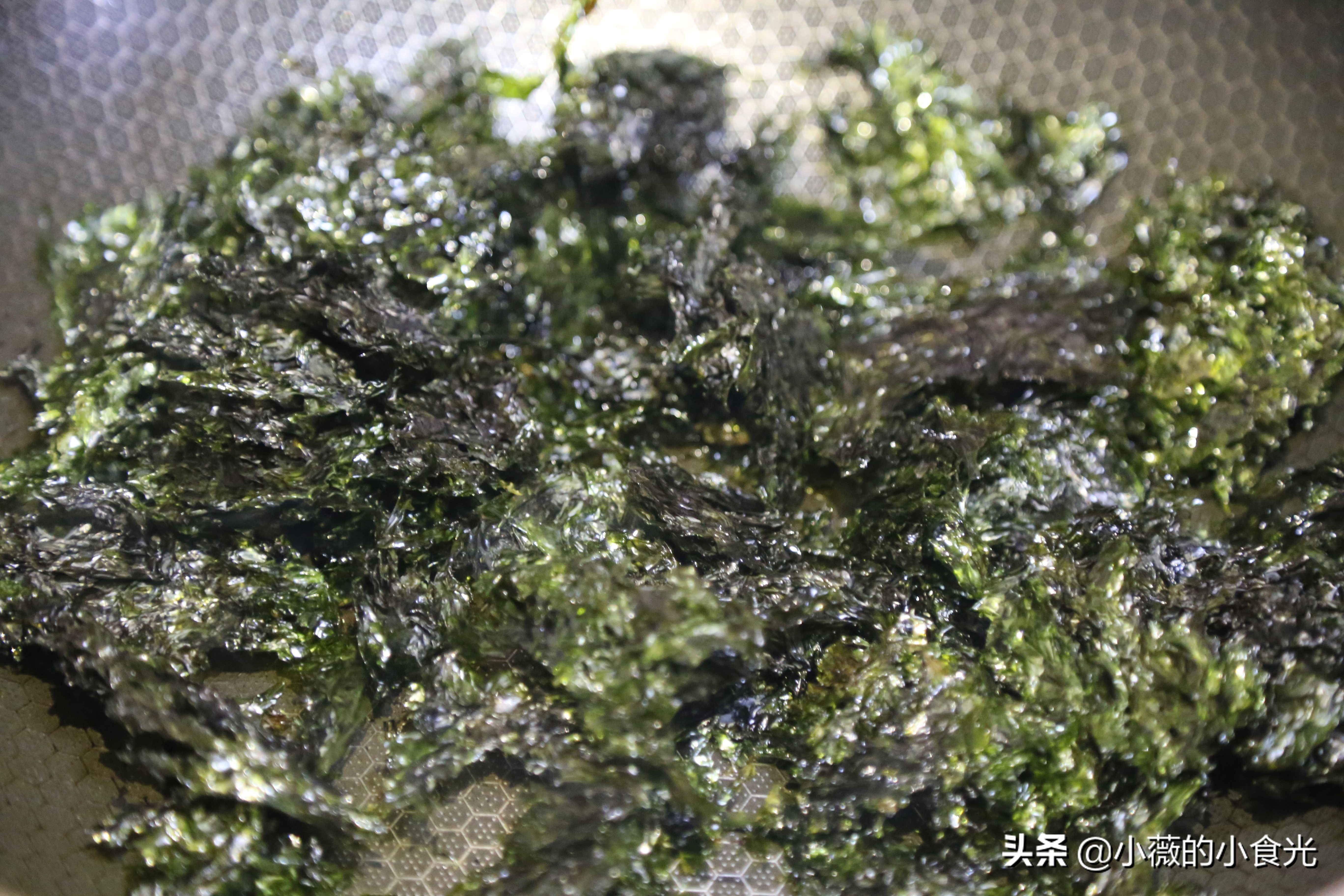 挑战用紫菜做酥脆美味、入口即化的海苔，在家几块钱5分钟就搞定