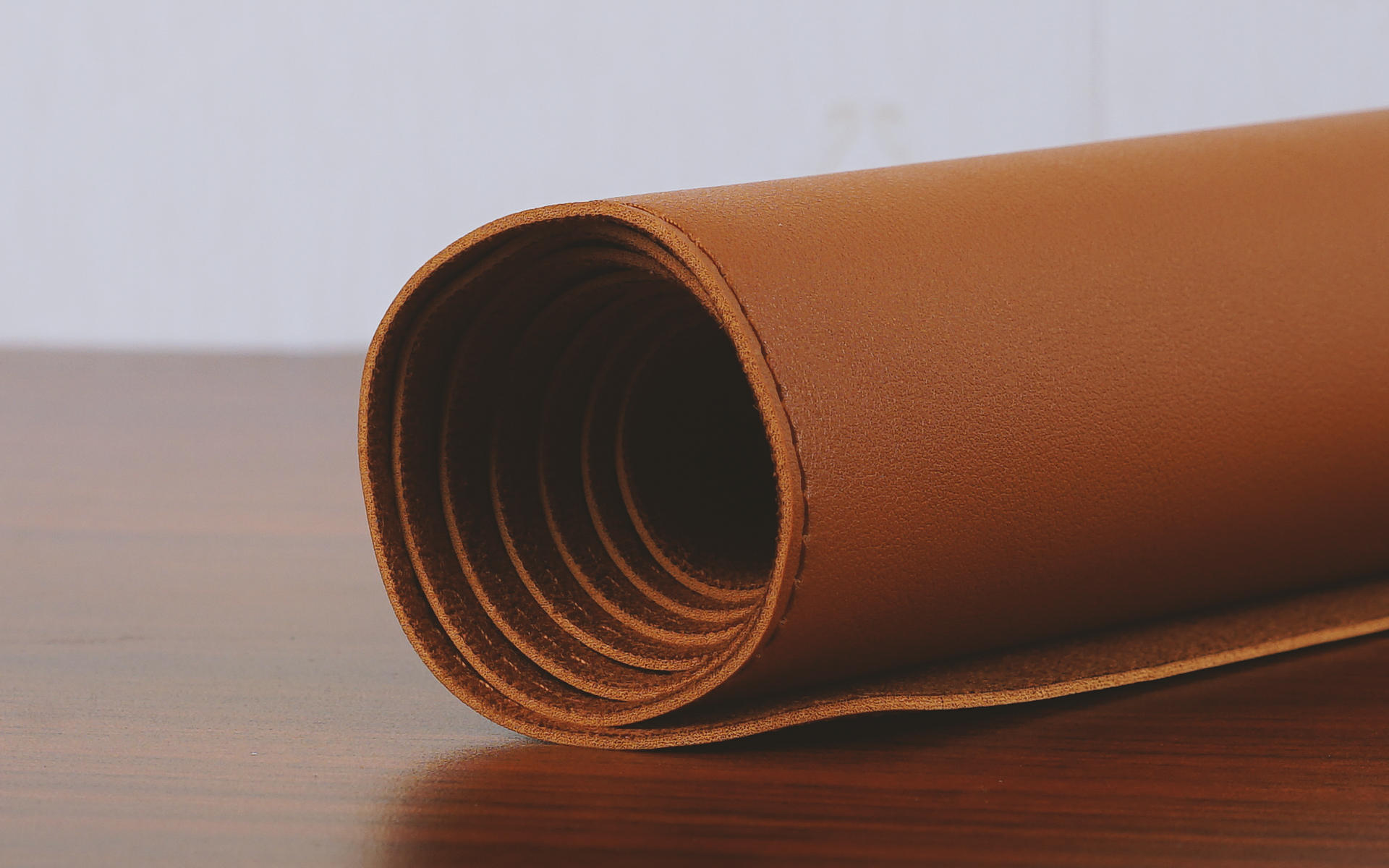 渐变白鼠标垫测评,细面亲肤鼠标垫推荐