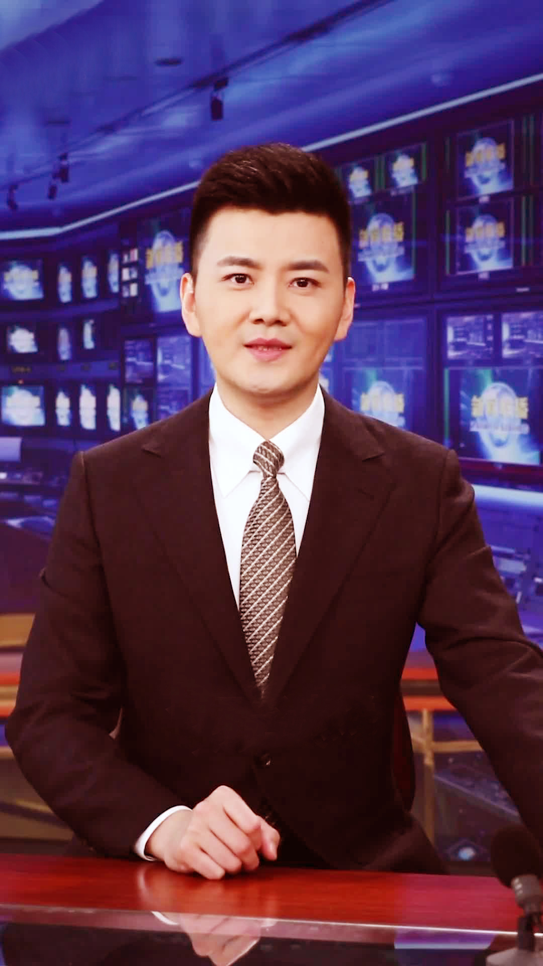 严于信是主持人吗,央视主播严于信结婚了吗