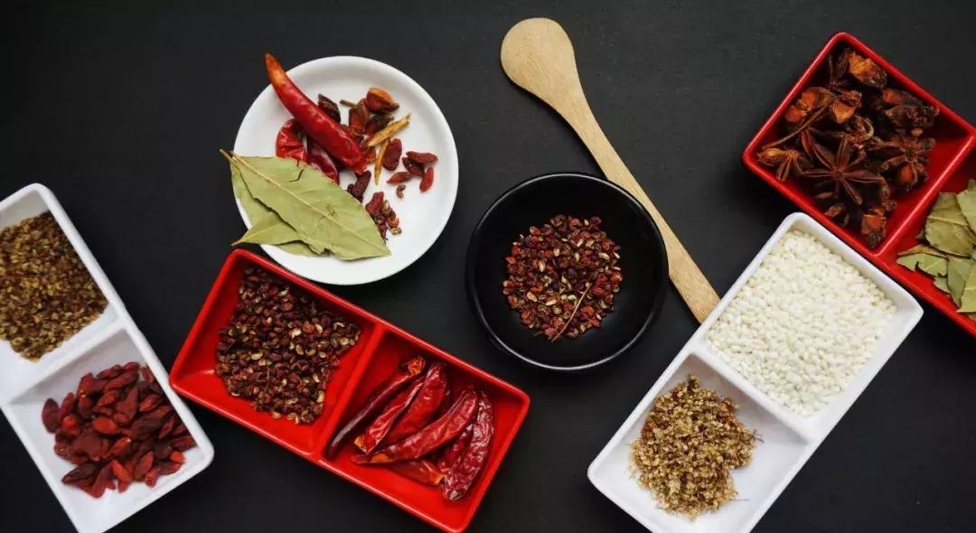 月子期间能吃葱姜蒜酱油醋吗,月子能够吃葱姜蒜酱油醋吗