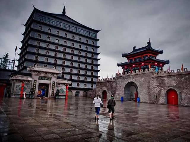 中国土豪斥资3个亿，在瑞典建了个“中国城”