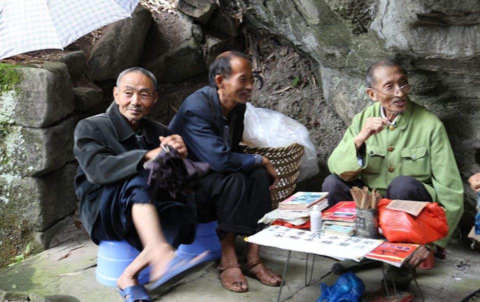 农村娶不上媳妇的光棍怎么办,农村光棍娶不上媳妇完全版
