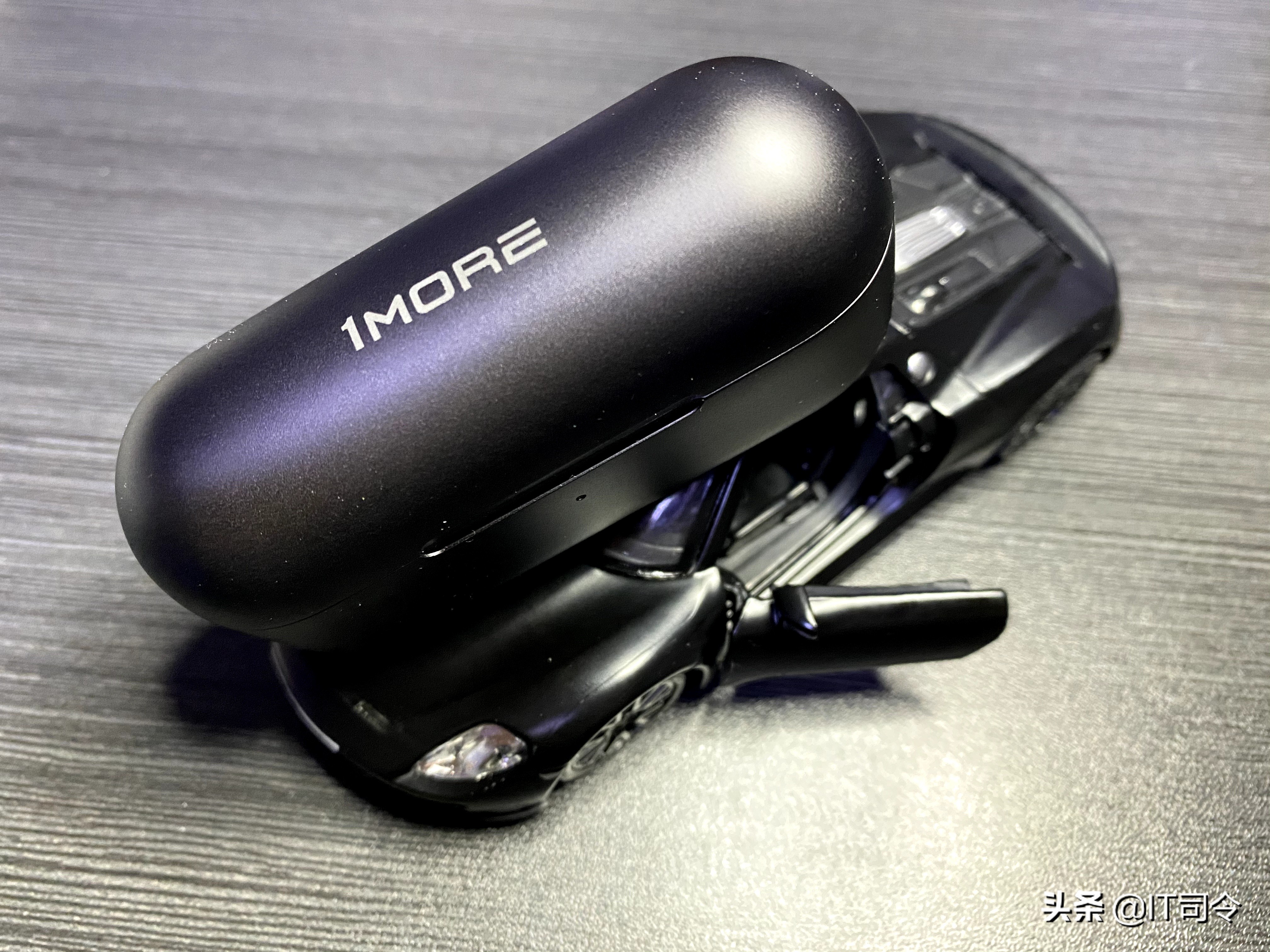 1more降噪双旗舰耳机怎么样,1more圈铁蓝牙降噪耳机