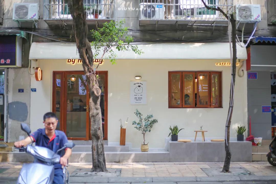 预测这里是下一个望平街，成都东大街背后的新晋红网街