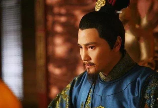 日影中玲珑剔透：从《*瓶金**梅》里潘金莲的膝裤，探析晚明世风变化
