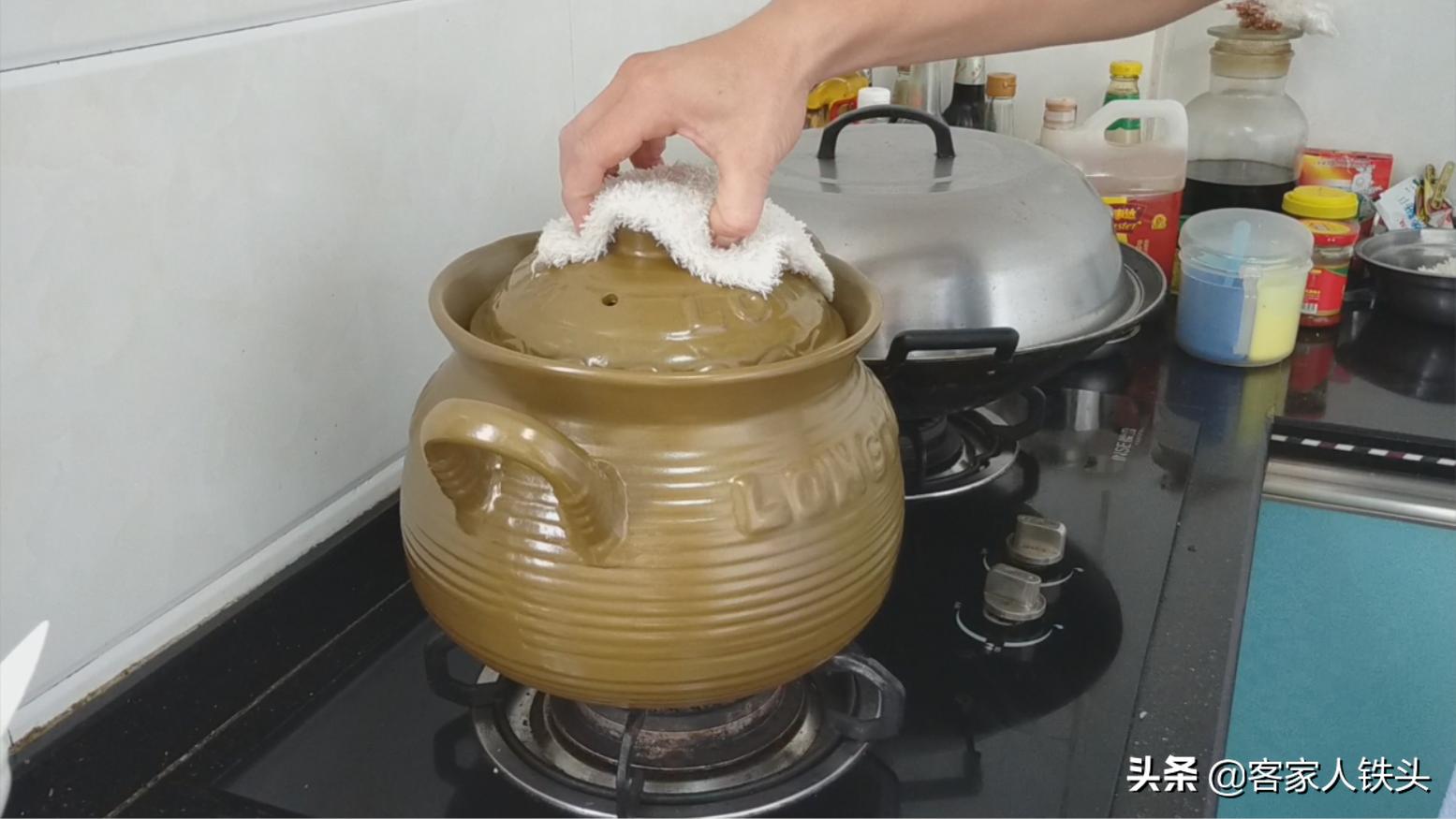这碗汤清甜润燥补虚养颜冬季必备,夏天给家人多煲这道汤简单滋补