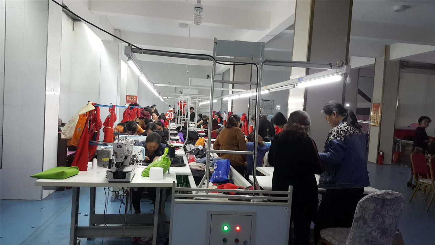 精准定位用户需求闰梦运动用品以定制服务俘获消费者芳心