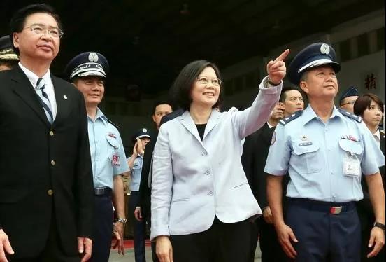 蔡英文军中亲信坠机身亡，台军“参谋总长”有多重要？