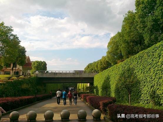江西省最好的6所一本大学，分数低实力强，合适中等同学报考