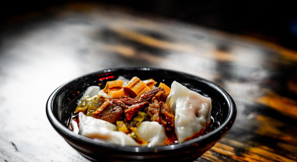 热腾腾麻辣火锅,8d魔幻山城重庆美食街