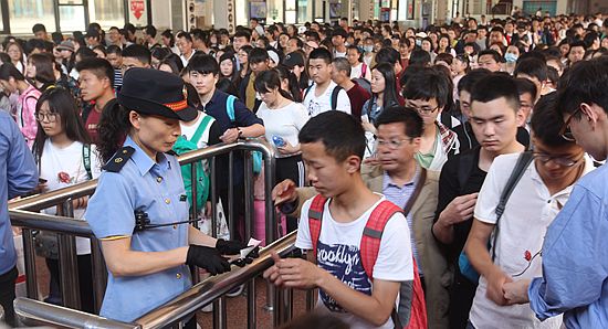 鲁南高铁票价格怎么这么高,鲁南高铁什么时候能够网上购票