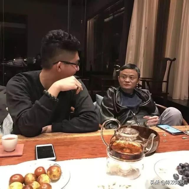 那个加了王思聪微信的年轻人，今年买了房